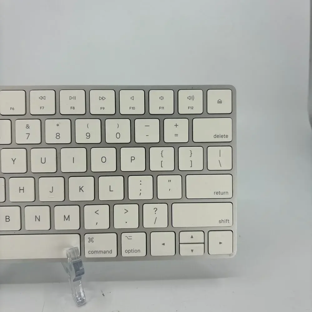 Apple Magic Keyboard A1644 Wireless Bluetooth Keyboard Silver White